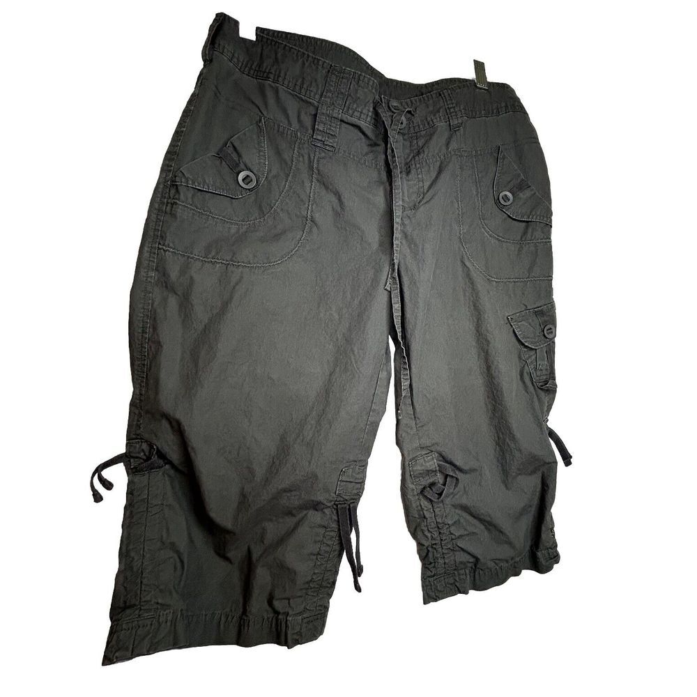 ColumbiaWomen's 3/4 pants Sz 12Dark‎ gray. Excellent Condition! Ship Fast!